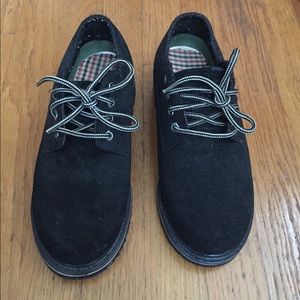 women’s black lace ups